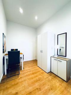 Comfy & Cozy 4BR Shared Apt next to Kaufpark Alterlaa - Vienne - 7