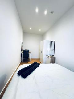 Comfy & Cozy 4BR Shared Apt next to Kaufpark Alterlaa - Vienne - 4