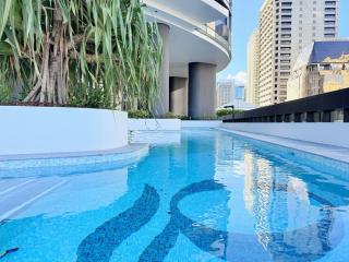 1 Bed and Sofa Bed Riverfront Retreat with Pool at QWR - 8