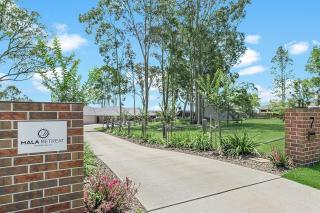 Mala Retreat, Shiraz Suite 5 Star Immaculate and Comfortable - East Maitland - 2
