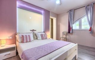 Nice Home In Okrug Donji - 5