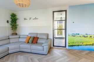 Große Familienvilla mit privat innen Jacuzzi & Sauna - Tzummarum - 7