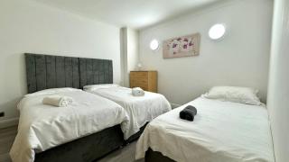 2 Bedroom Apartment Hosted by Amer - Londra - 9