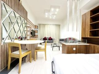 1Bedroom Apartment with Portable bed in Living Area - 5