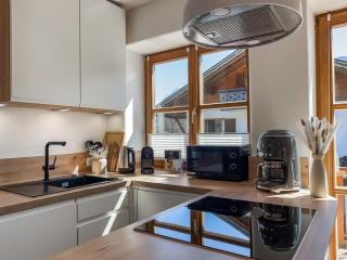 ALPINESTAY #1 - Apartment für 6 - Bergblick, Balkon, Kamin, Kino, Yoga, Parkplatz - 5