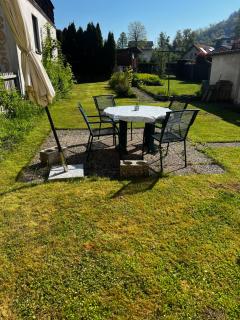 LA Haus für Monteure, Arbeiter, Pendler, ganzes Haus mit Garten, 5 Zimmer - 8