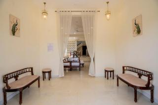 Luxury Villa in Udaipur with Pool & 360 Hill View By Ozy Stays - Nāi - 4