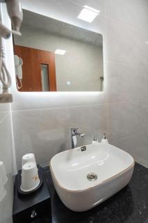 Agarwood Hotel - Ha Long - 4