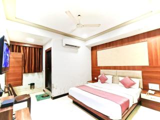 Hotel Anushri Villa,Subhash Bridge, RTO - Ahmedabad - 5