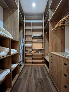 A modern apartment with mountain views - Almaty - 4