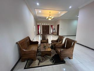 SPOT ON Podomoro Homestay - Yogyakarta - 9