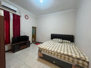 SPOT ON Podomoro Homestay - Yogyakarta - 0