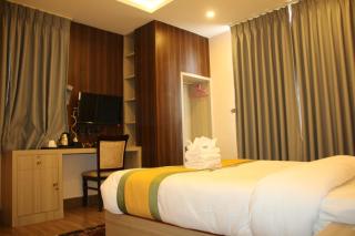 Sinamangal Airport Hotel - Kathmandu - 4