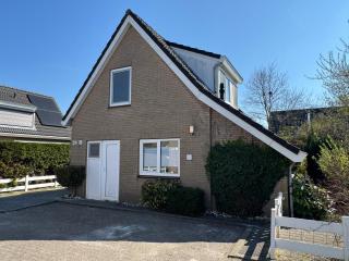 HÜBSCHES FERIENHAUS IN OUDDORP - fußläufig zum Strand und Zentrum - 0