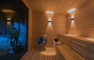 Yusalis Garden Hotel - 1