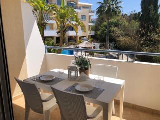 Chic 1BR Apt with Pool - Shops & Restaurants Nearby - Paphos - 9