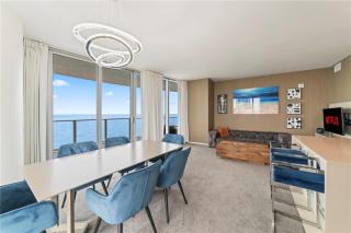 Beachfront Balcony Apartment Amenities - Hollywood - 7