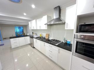 Room Q - Toongabbie - 3