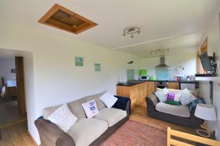 Cartwheel Cottage, Scalpay - - 2