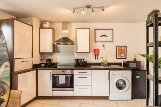 Inviting 1-Bed Flat with Patio near Lochend Park - Edimburgo - 9
