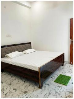 HOTEL PREMIUM AYODHYA DHAM Near Ram janm Bhoomi and Temple - A Premium Guest House - Ayodhya - 9
