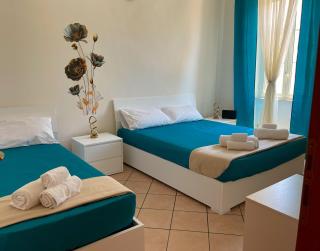 NIMPHAEA BLUE APARTMENT - Elegant Central Flat, Walk to Beach & Train Station - Nettuno - 1