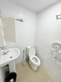 Harry's Beach Club - Ban Phe - 1