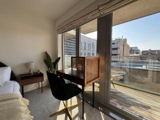 NEW Modern 2-Bed Riverside Flat with Balcony SW11 - Londra - 1