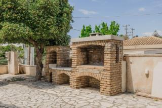 Vine House Apartments - 1