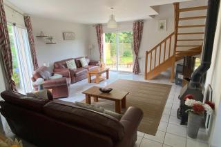 Cosy 3-Bed Retreat -Garden Play Area Bbq & Beach - Pludual - 7