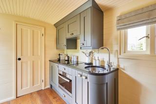 Host & Stay - Guards Van - Wooler - 7