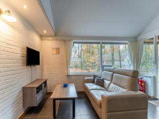Modern Holiday Home in Stramproy in a Natural Park - Stramproy - 7
