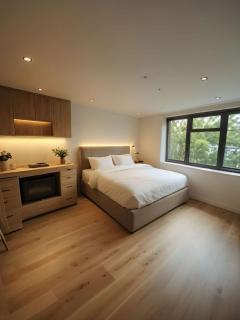Stylish Studio in North London, Great Transport - New Southgate - 1