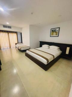 Rajarata Hotel Anuradhapura - Anuradhapura - 9
