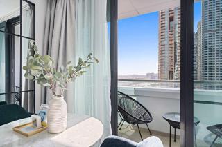 Silkhaus Spacious Studio near Almas West Lake - Dubai - 9