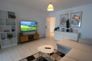 Aquarium Apartment - Buzău - 0