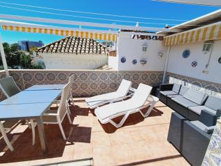 2 Bed with Pool Views Benalmadena - Benalmádena - 3
