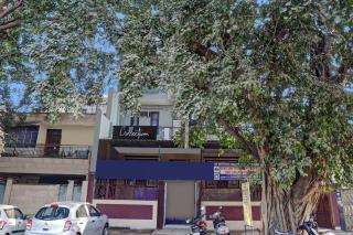 Collection O Metro View Ashok Vihar Near Shalimar Bagh Metro Station - Nuova Delhi - 0