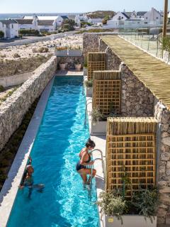 Abalone Hotel & Villas - 8