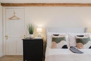 Mulberry Cottage - Stunning 5 Bed in Wiltshire! - Charlton - 1