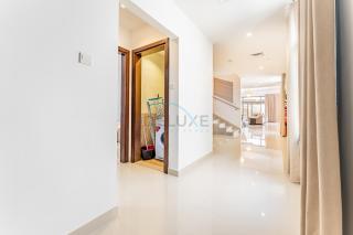 Sea Views 4BR and Assistant's Room Villa with Private Pool, Sharm - Al Dana Villa, Al Dana Island by Deluxe Holiday Homes - Fujairah - 1
