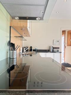 Luxury Villa Pool & Spa - Halle - 7