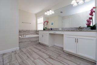 Solterra Oasis Villa at White Rose Villas - Pool & Spa - Solterra - Free Resort Amenities - Davenport - 3
