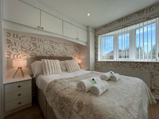 Modern 2 Bedroom Home - Kinmel Bay - 0