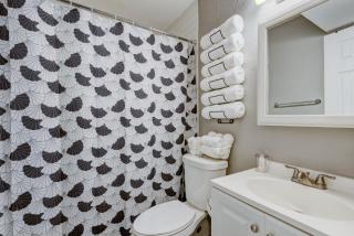 2BD Luxe Stay Prime Location & Comfort - Houston - 4