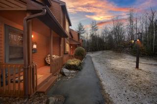 Pine Knot 62H - Retreat with Private Play Area - North Creek - 0