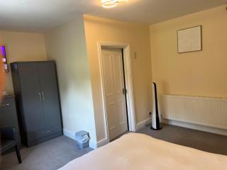 High Corner Hotel - Llanharan - 6