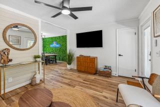 Crystal River Retreat Sleeps 8 5 min to Boat Ramp - Crystal River - 0