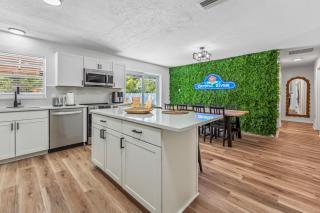 Crystal River Retreat Sleeps 8 5 min to Boat Ramp - Crystal River - 3