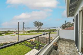 Panoramic Ocean Views Modern Coastal Escape home - El Granada - 6